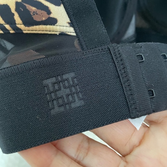 🛍️soldSports bra high impact by Natori Gravity Underwire Animal Contour 32DD - Picture 7 of 11